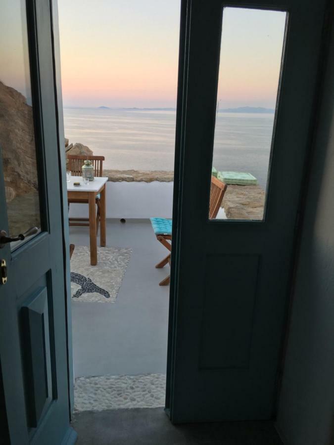 Folegandros-Cliffhouse Villa Exterior photo